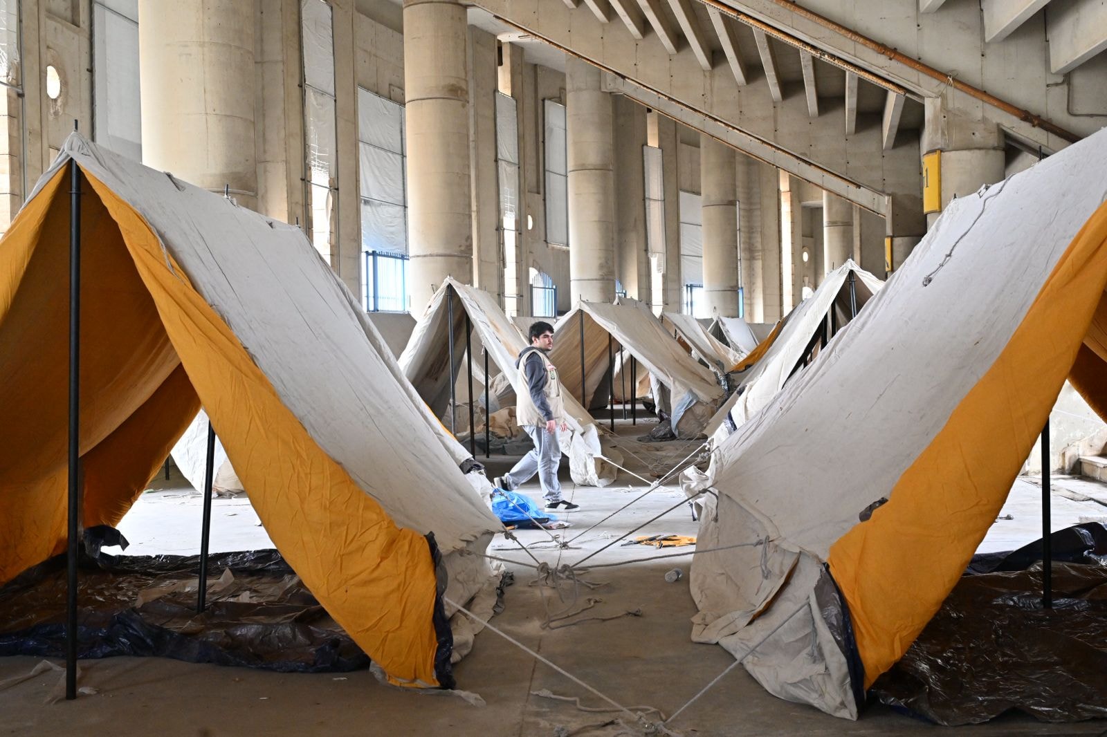 بيروت تدق جرس الإنذار.. "قنبلة موقوتة" في قلب العاصمة